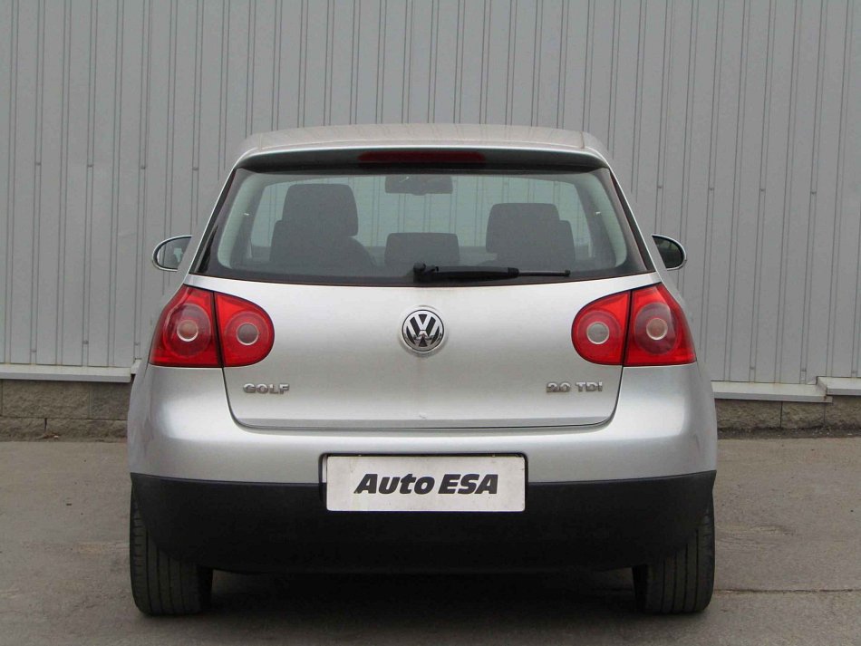 Volkswagen Golf 2.0 TDi 