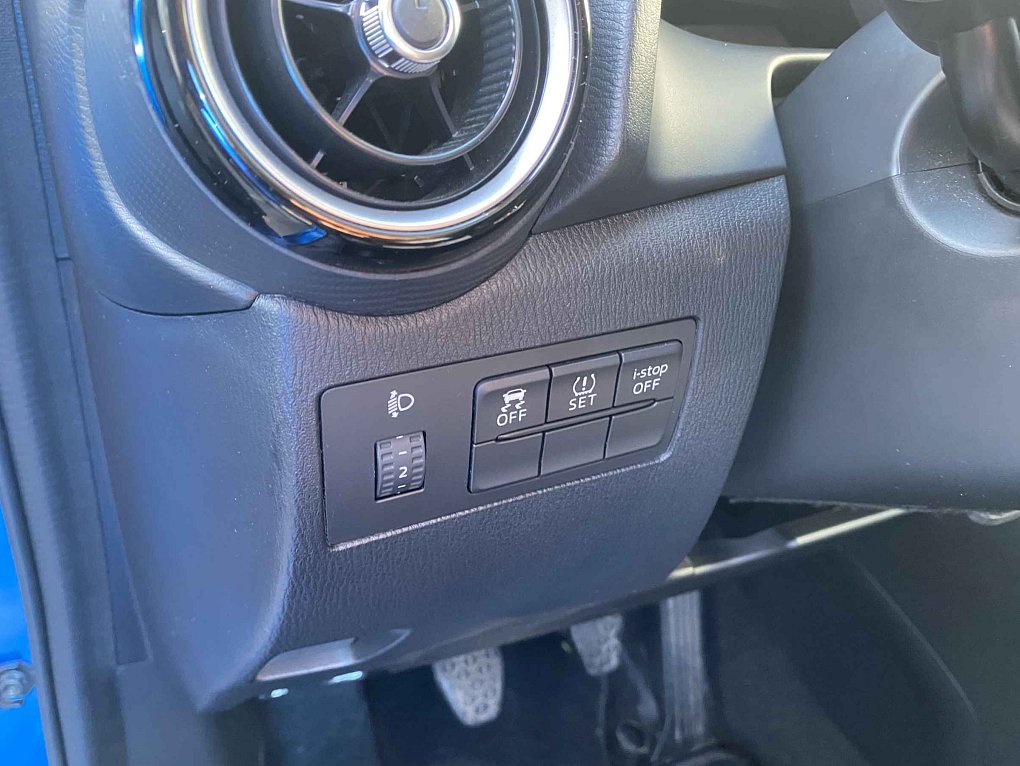 Mazda 2 1.5i 