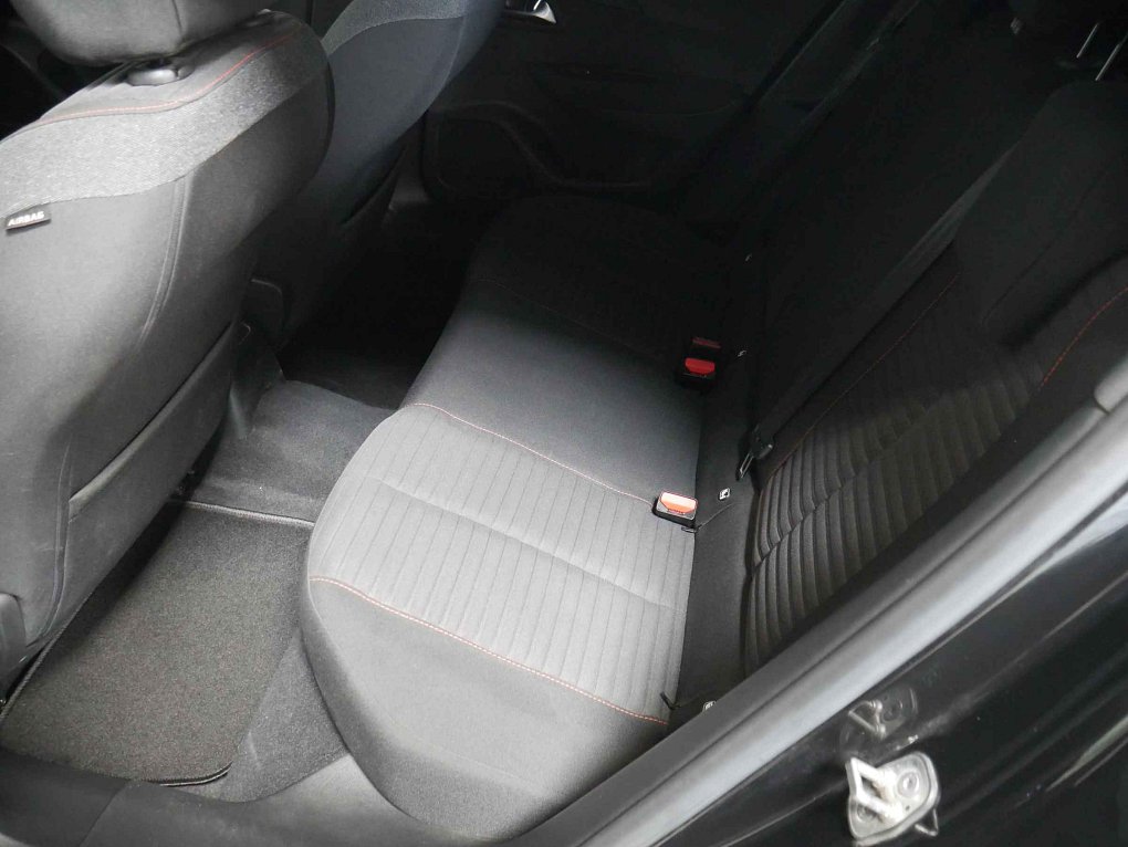 Peugeot 2008 1.2PT 