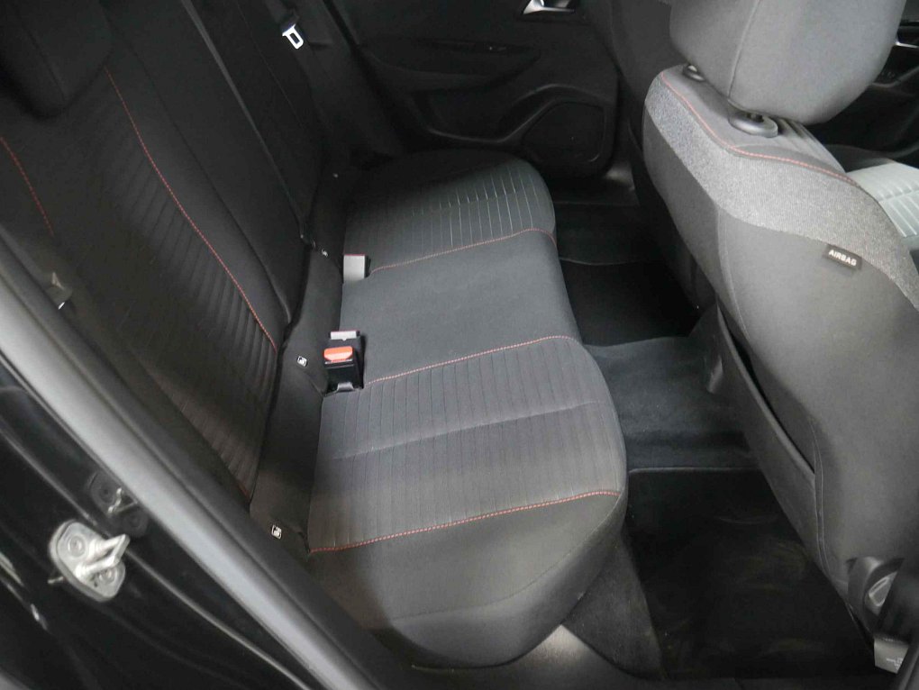 Peugeot 2008 1.2PT 
