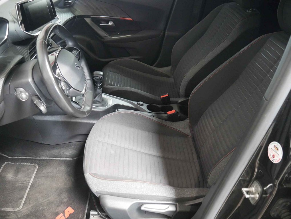 Peugeot 2008 1.2PT 