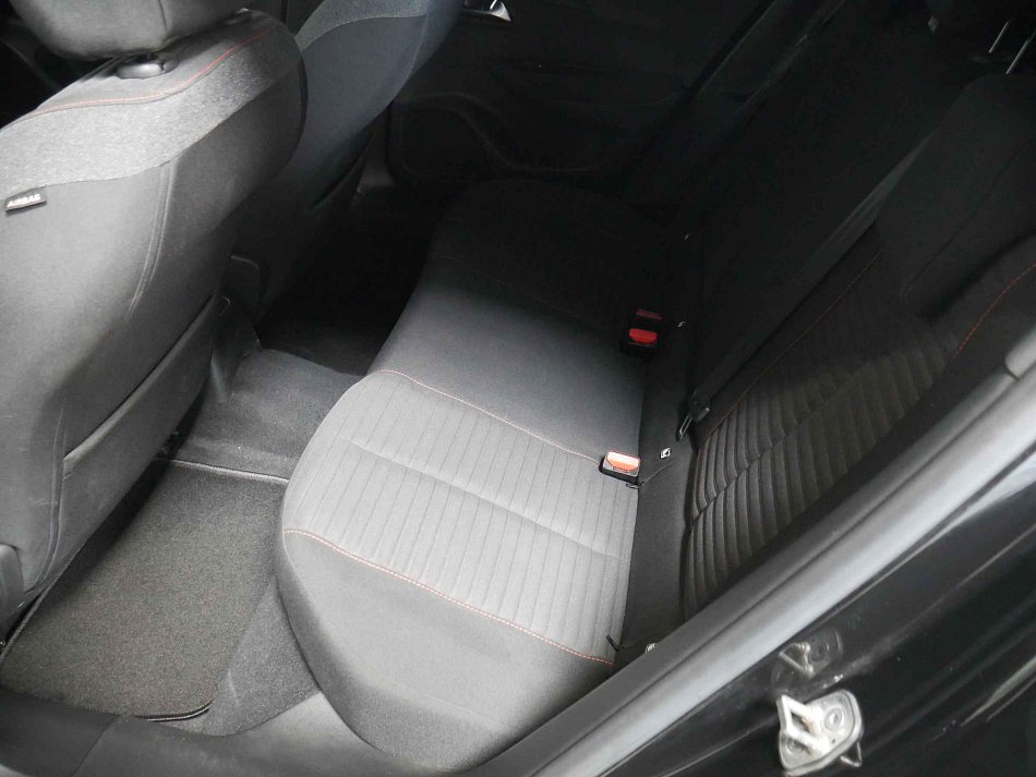 Peugeot 2008 1.2PT 