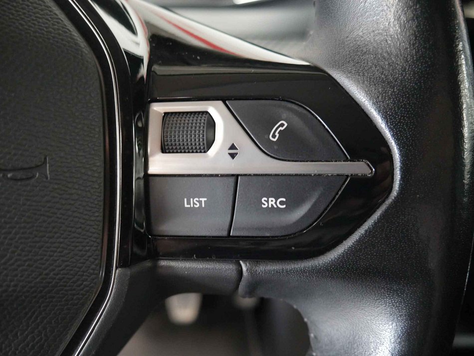 Peugeot 2008 1.2PT 