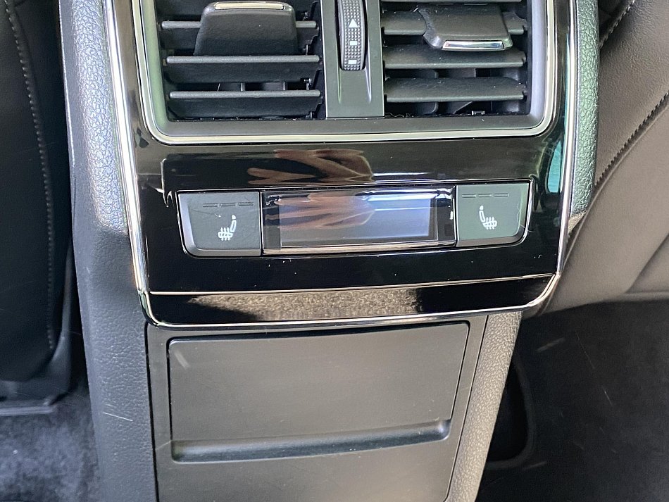 Škoda Superb III 2.0 TSi Edition 100