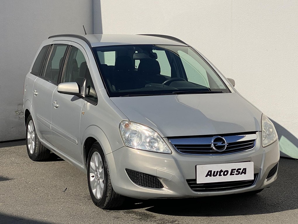 Opel Zafira 1.8 i  7míst