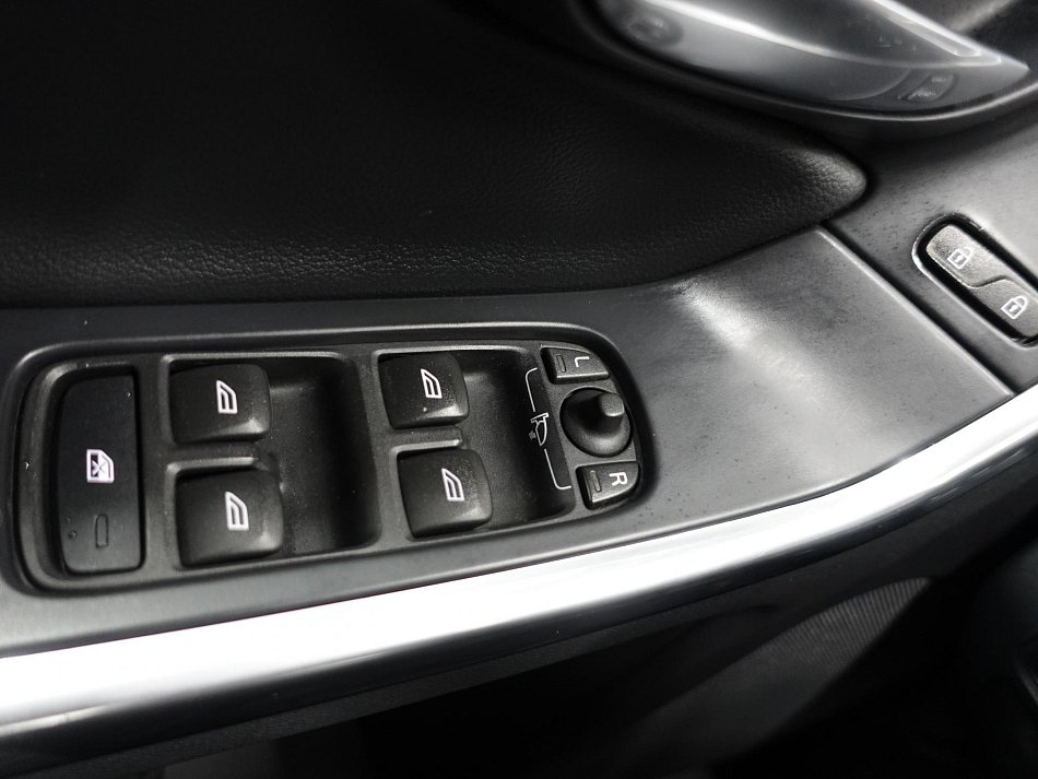 Volvo XC60 2.4 D4 Summum AWD