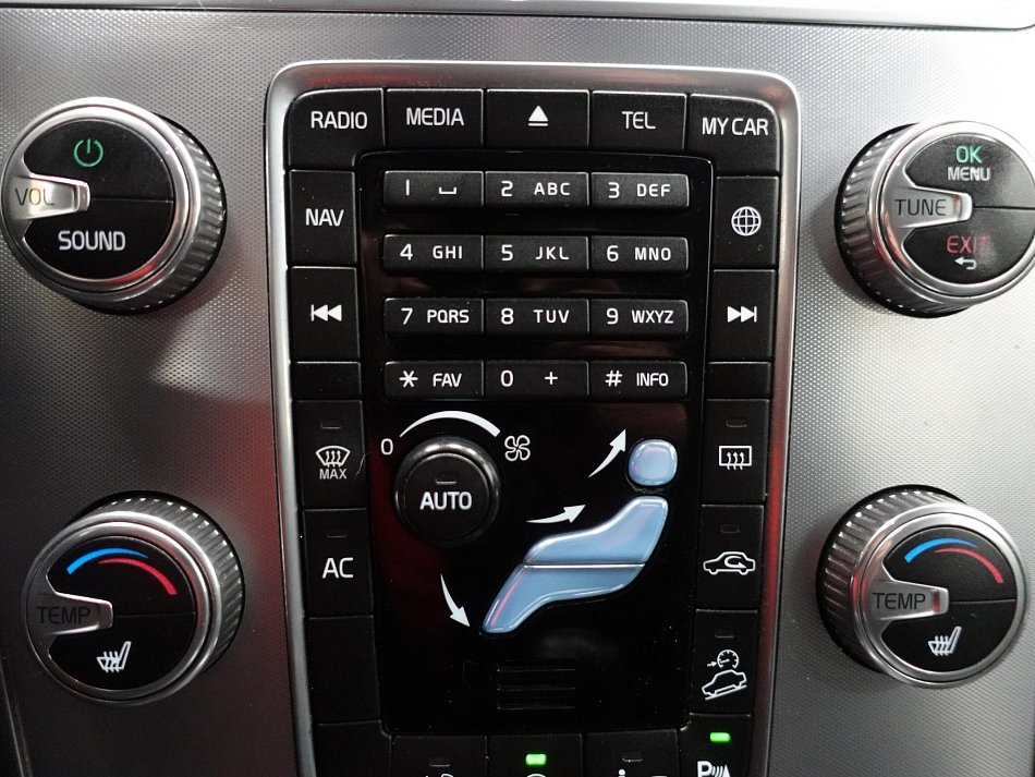 Volvo XC60 2.4 D4 Summum AWD