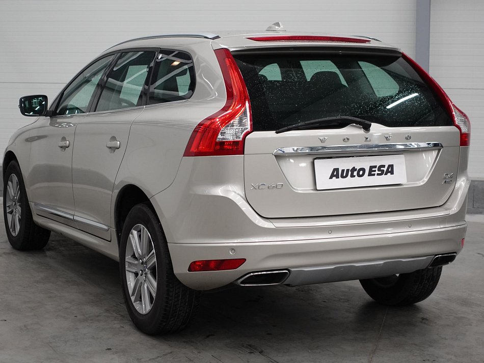 Volvo XC60 2.4 D4 Summum AWD