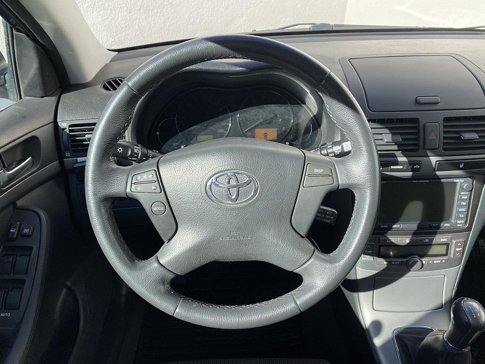 Toyota Avensis 2.0 VVT-i 