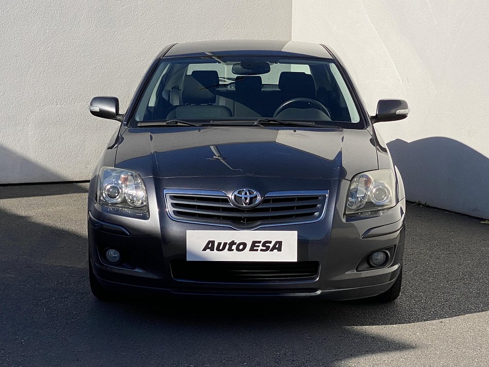 Toyota Avensis 2.0 VVT-i 
