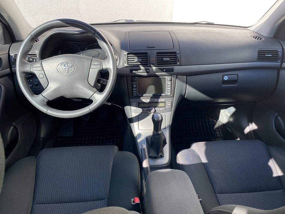 Toyota Avensis 2.0 VVT-i 