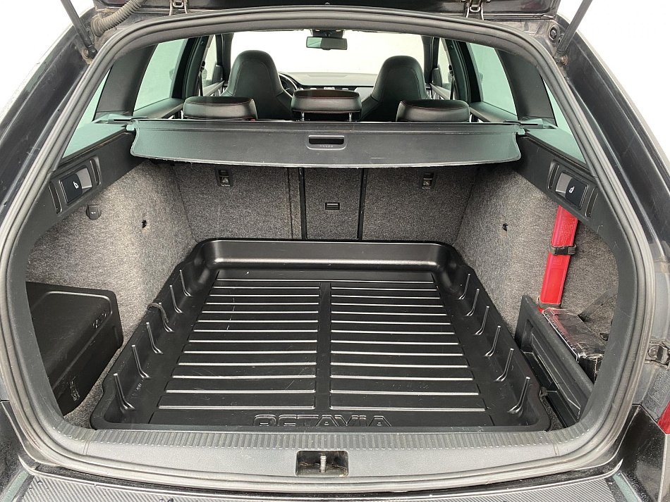 Škoda Octavia III 2.0 TDi RS Challange