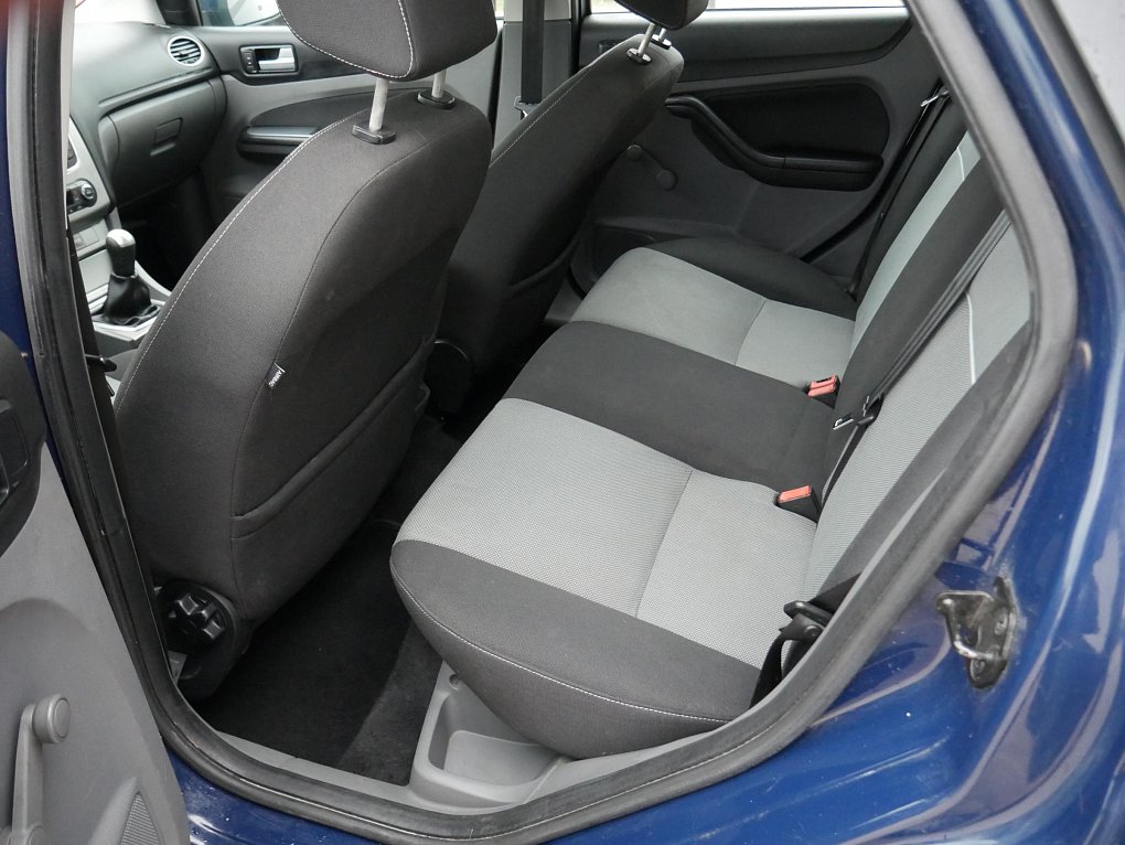 Ford Focus 1.6i 