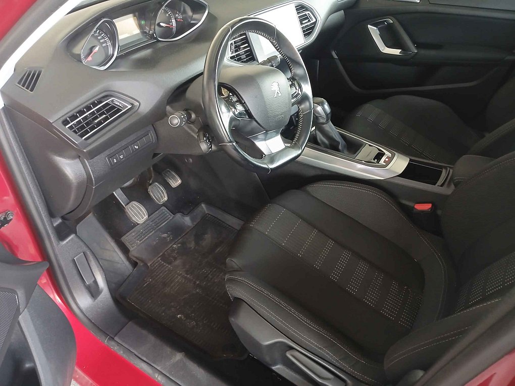 Peugeot 308 1.2PT 