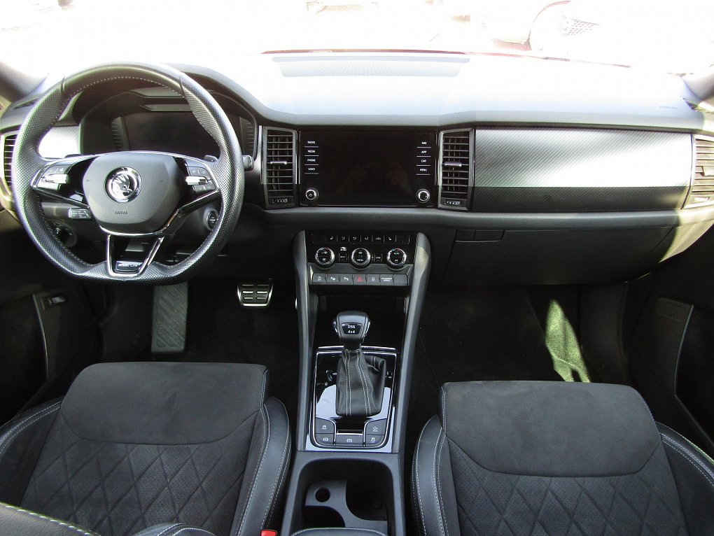 Škoda Kodiaq 2.0TDi SportLine 4x4, 7míst