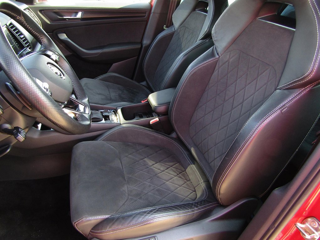 Škoda Kodiaq 2.0TDi SportLine 4x4, 7míst