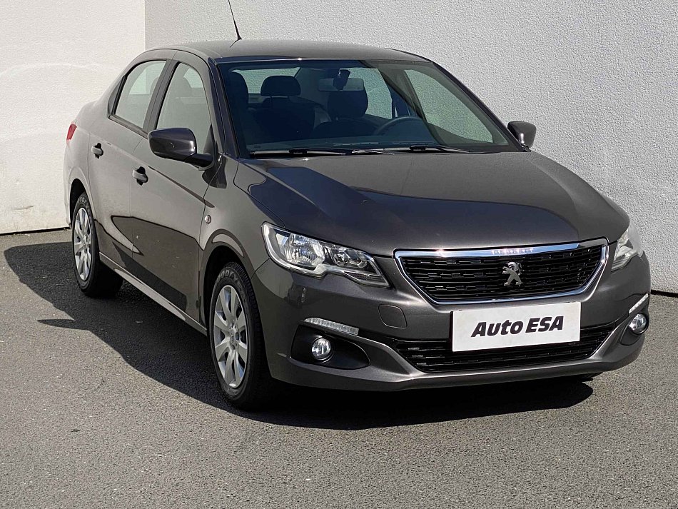 Peugeot 301 1.6i 