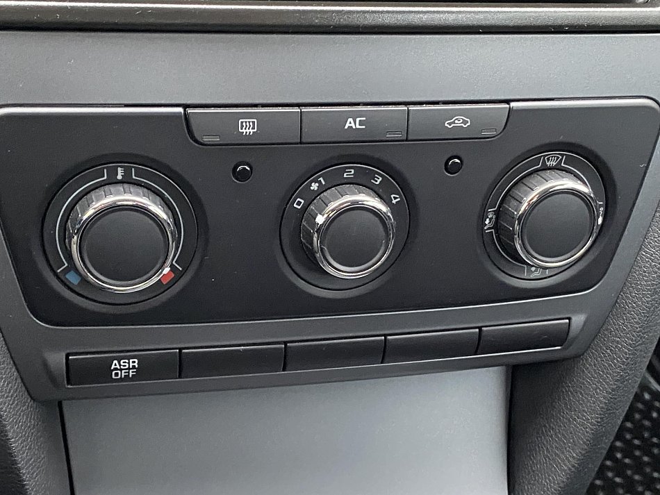 Škoda Octavia II 1.6  Tour