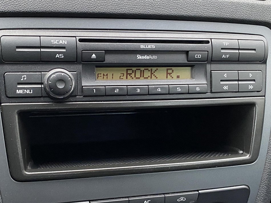 Škoda Octavia II 1.6  Tour