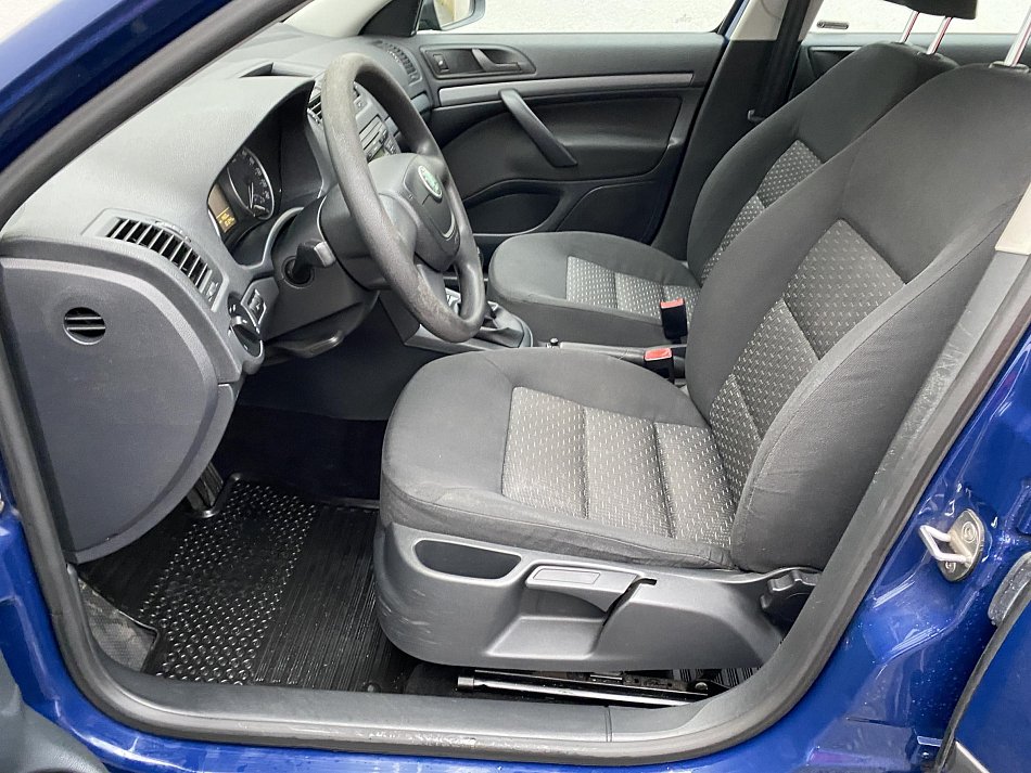 Škoda Octavia II 1.6  Tour