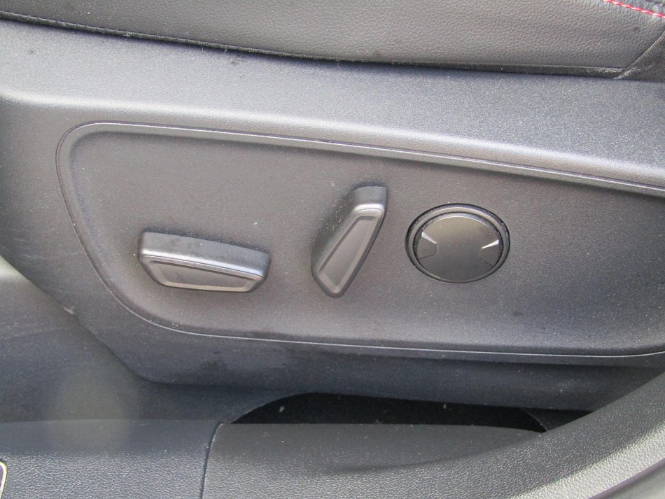 Ford Kuga 1.5EB ST-Line