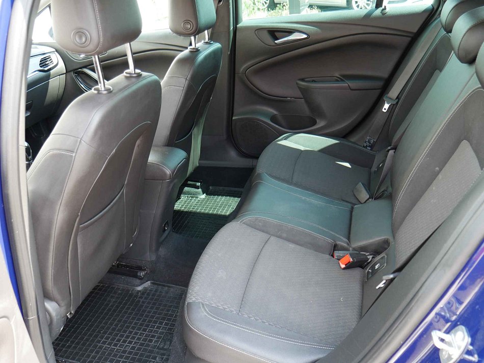 Opel Astra 1.6CDTi 