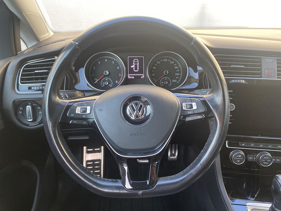 Volkswagen Golf 1.5 TSi Join