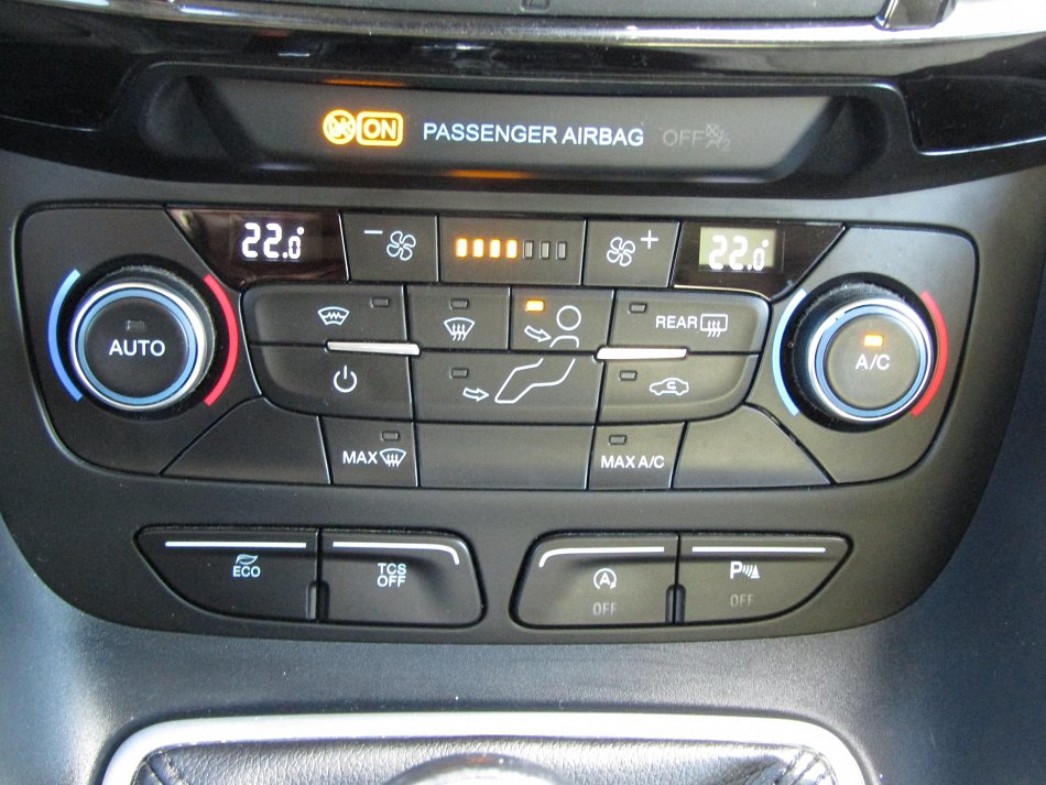 Ford Tourneo Connect 1.5TDCi Titanium MAXi 7míst