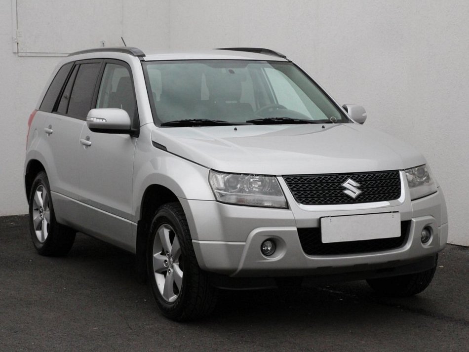 Suzuki Grand Vitara 2.0i 