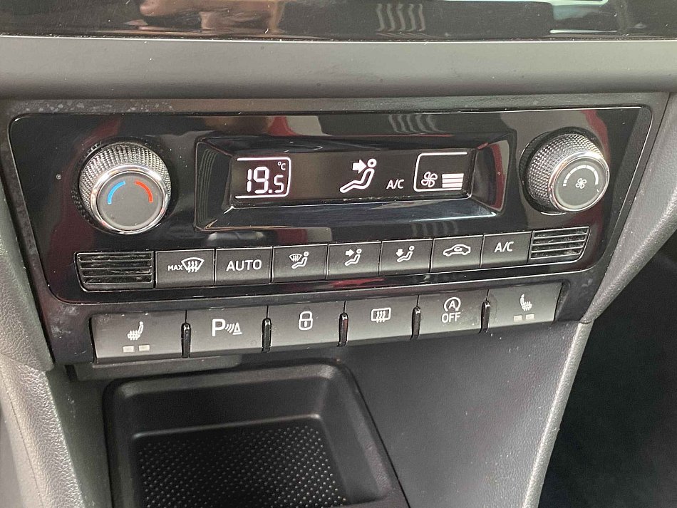 Škoda Rapid 1.0 TSI Monte Carlo