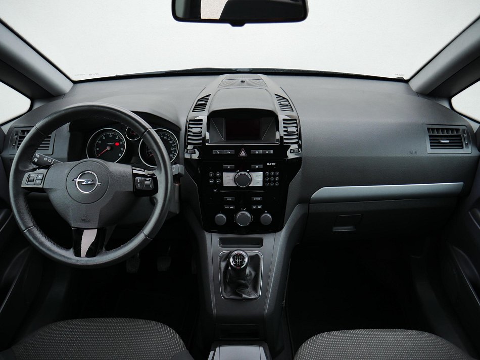 Opel Zafira 1.8 Family 7míst
