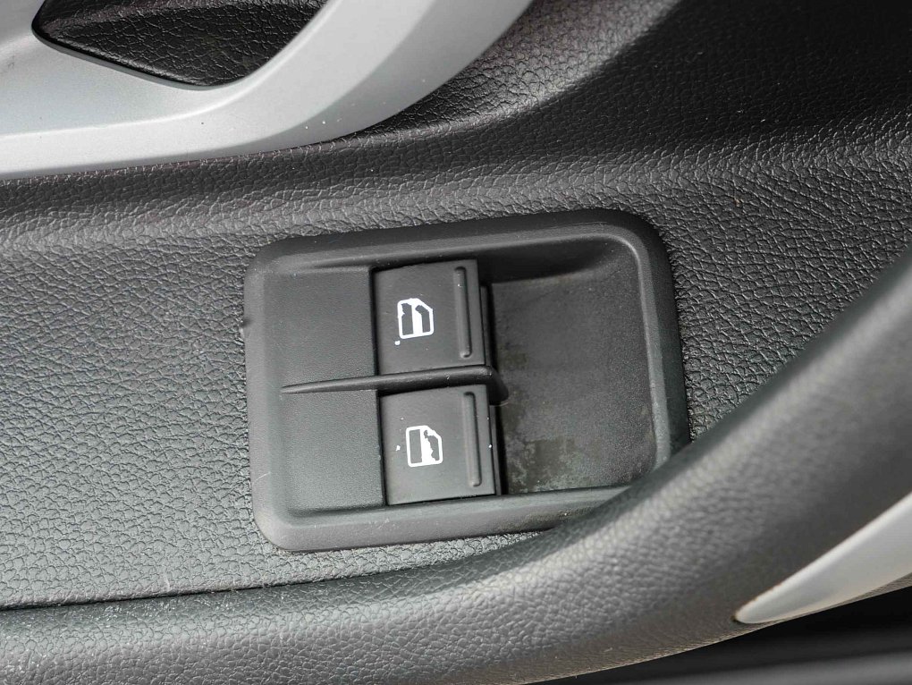 Škoda Fabia II 1.2 HTP Sport