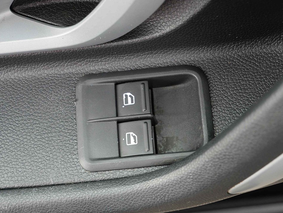 Škoda Fabia II 1.2 HTP Sport