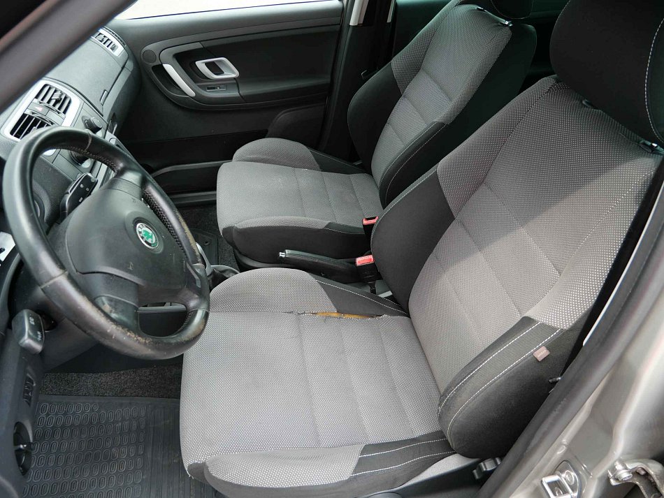 Škoda Fabia II 1.2 HTP Sport