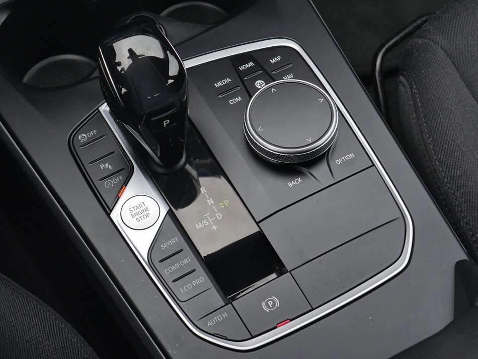 BMW Řada 1 1.5i  118i