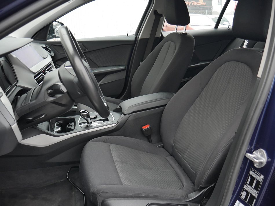 BMW Řada 1 1.5i  118i