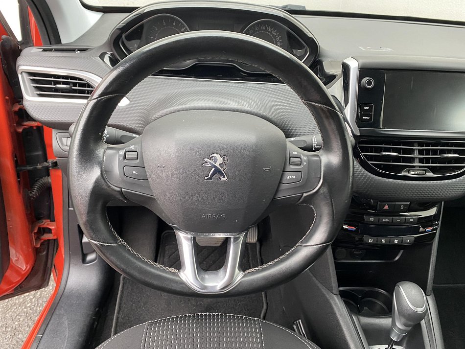 Peugeot 208 1.2PT 