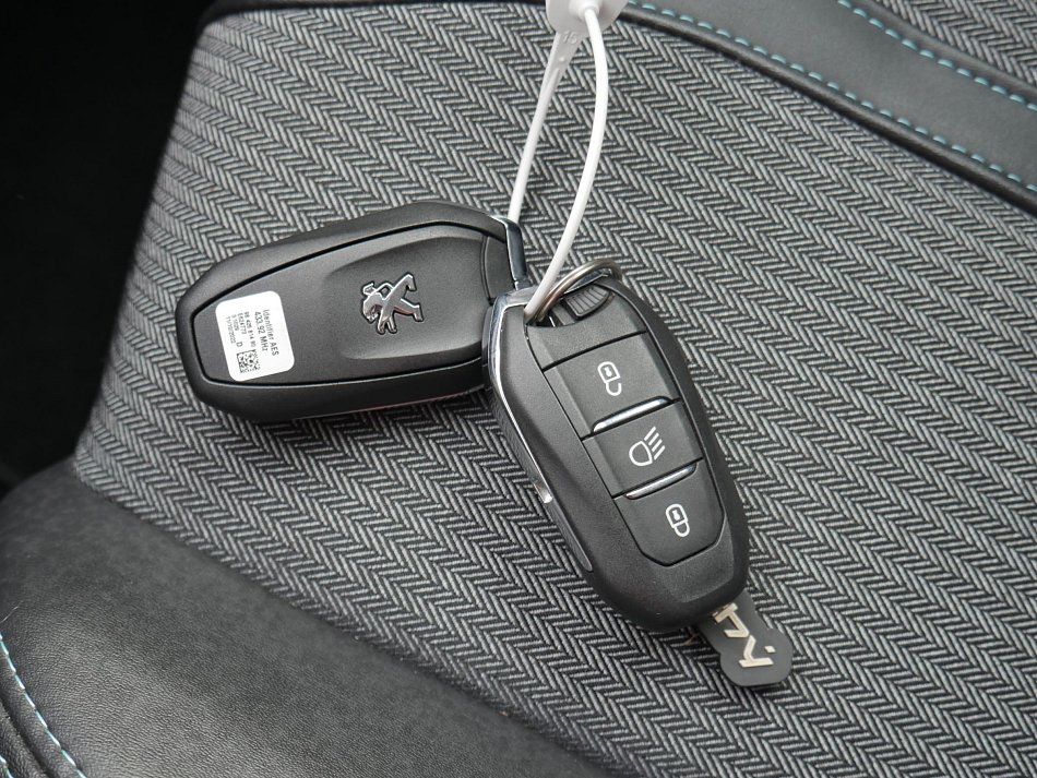 Peugeot 5008 1.2PT Allure