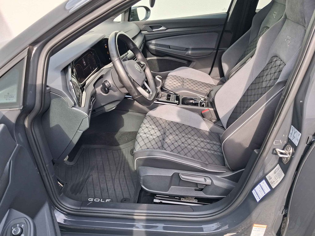 Volkswagen Golf 1.5 TSi R-Line