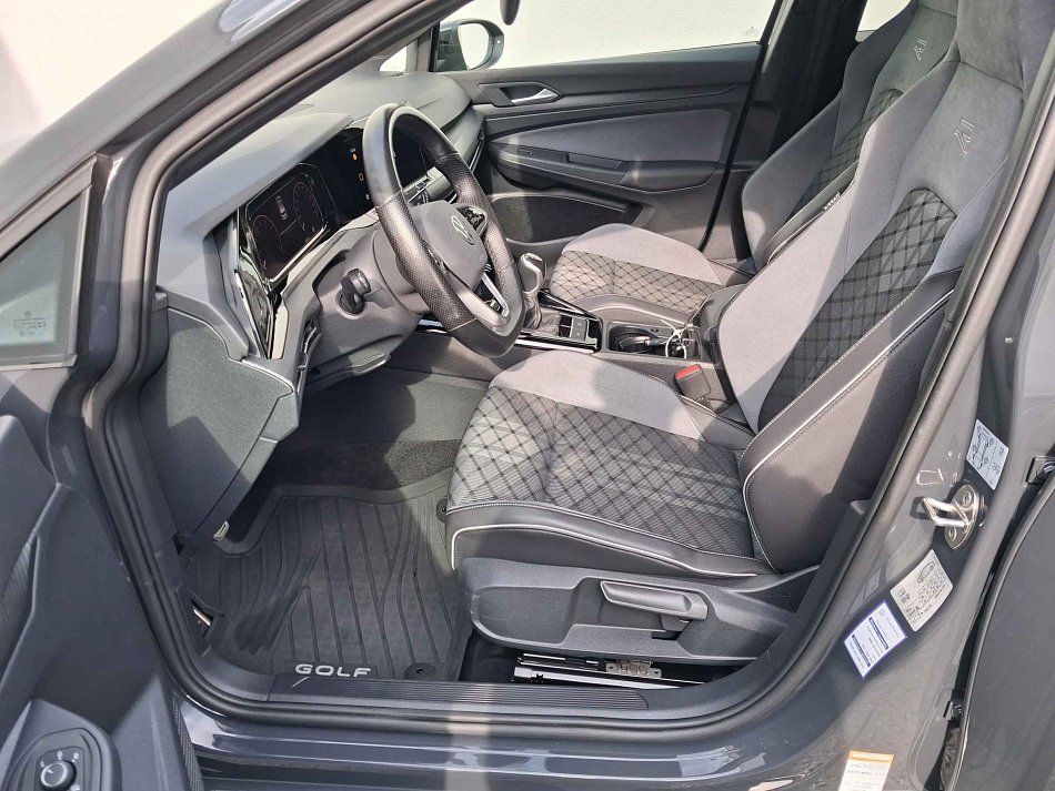 Volkswagen Golf 1.5 TSi R-Line