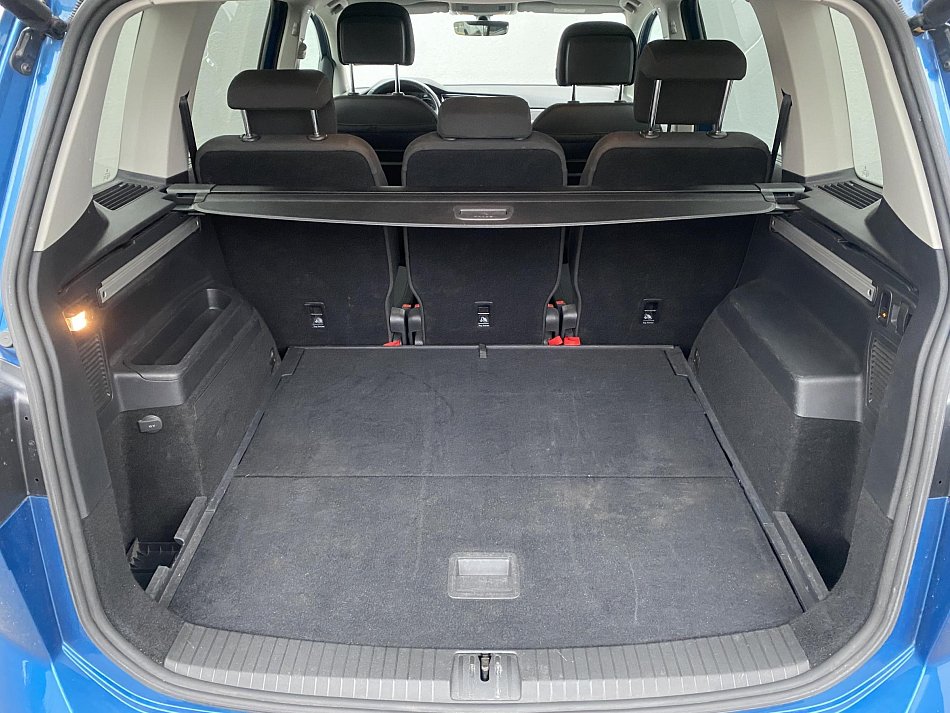 Volkswagen Touran 2.0 TDi 