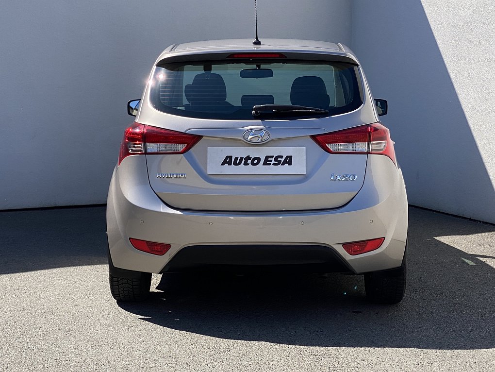 Hyundai Ix20 1.4 i 