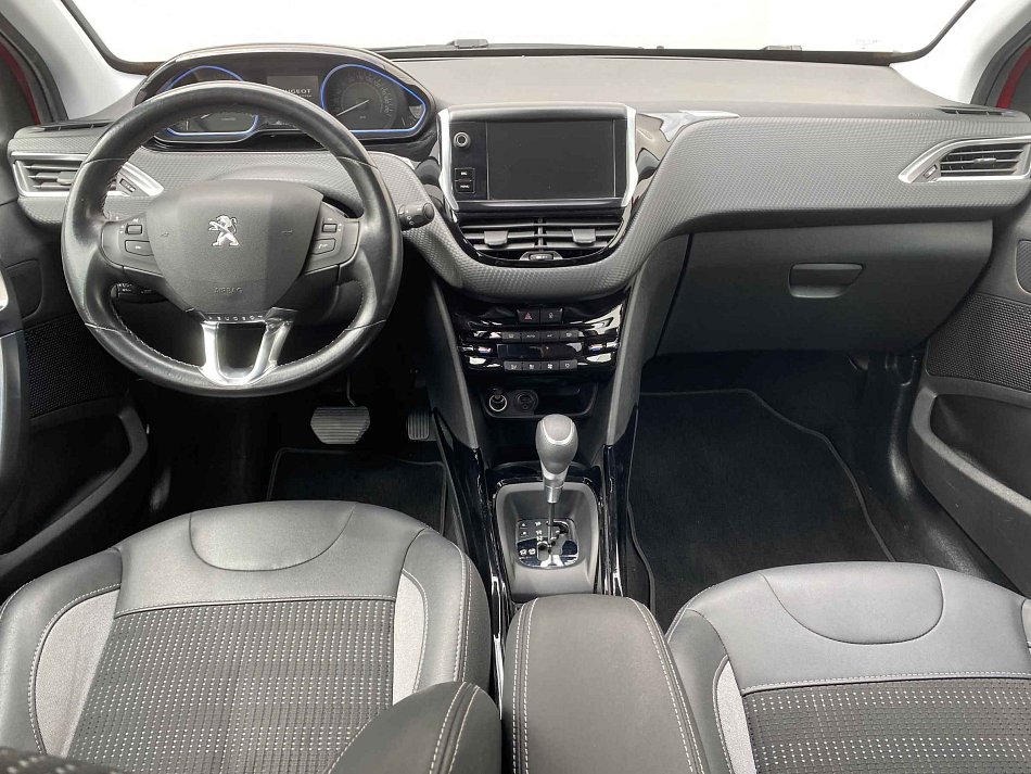 Peugeot 2008 1.2PT Allure