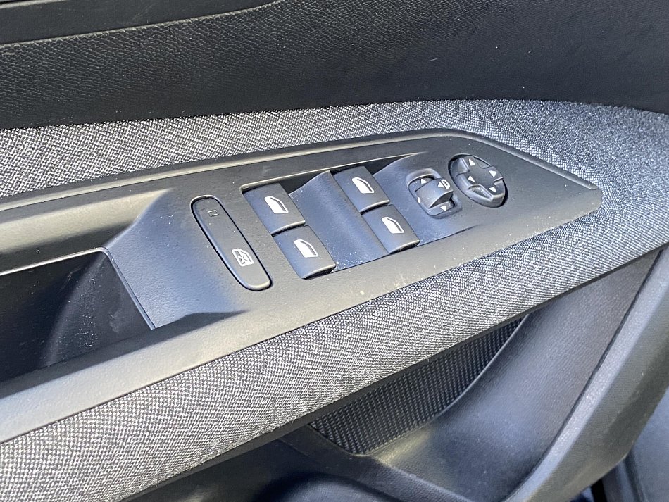 Peugeot 3008 1.2 PT Style