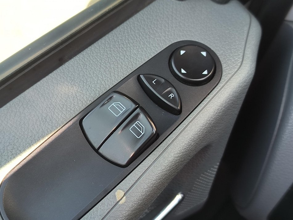Mercedes-Benz Vito 2.2CDi  L2 8míst