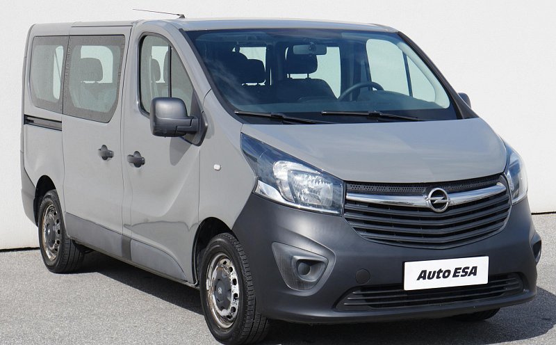 Opel Vivaro 1.6CDTi  9míst
