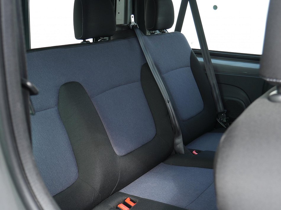 Opel Vivaro 1.6CDTi  9míst