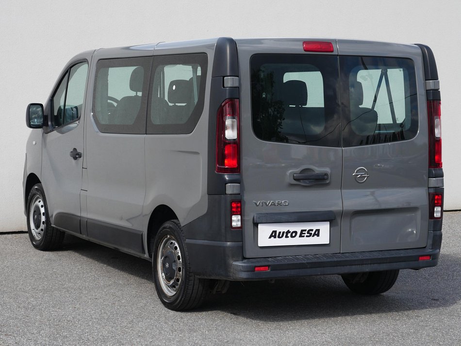Opel Vivaro 1.6CDTi  9míst