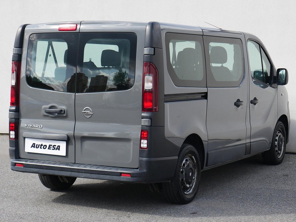 Opel Vivaro 1.6CDTi  9míst