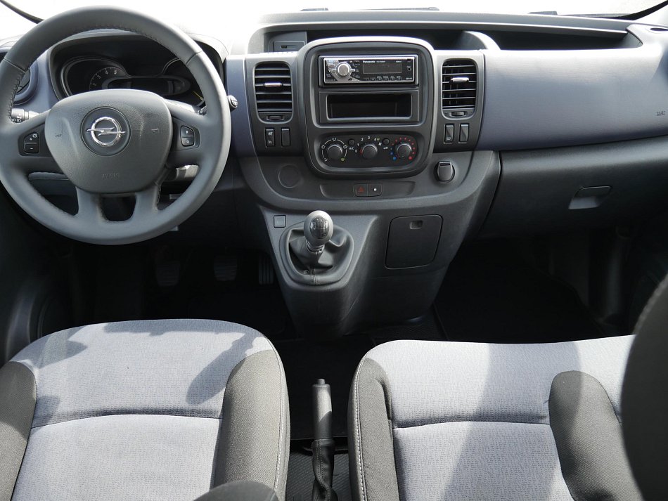 Opel Vivaro 1.6CDTi  9míst